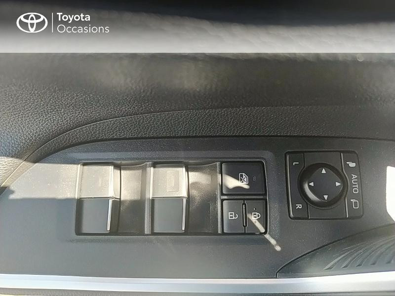 Photo 21 de l'offre de TOYOTA RAV4 Hybride Rechargeable 306ch Design Business AWD à 47990€ chez Altis - Toyota Lorient