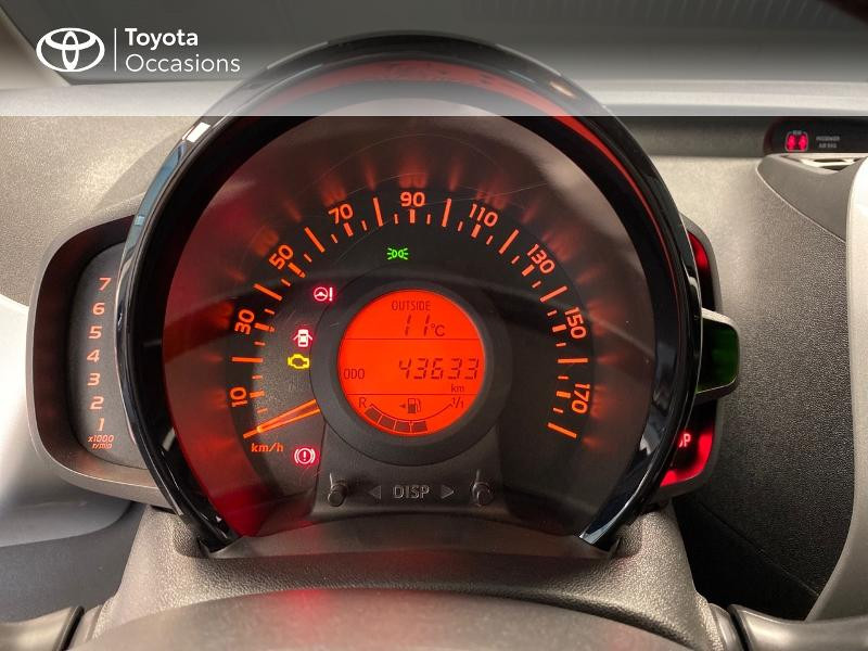Photo 15 de l'offre de TOYOTA Aygo 1.0 VVT-i 69ch x-play 5p à 8980€ chez Altis - Toyota Lorient