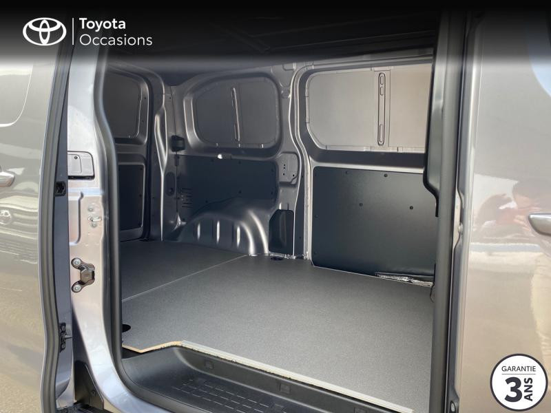 Photo 7 de l'offre de TOYOTA PROACE Medium 2.0 D-4D 140 Business RC21 à 42290€ chez Altis - Toyota Lorient