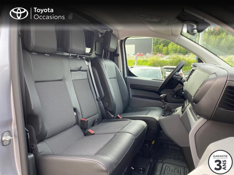 Photo 6 de l'offre de TOYOTA PROACE Medium 2.0 D-4D 140 Business RC21 à 42290€ chez Altis - Toyota Lorient