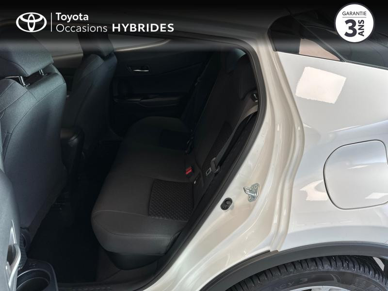 Photo 7 de l'offre de TOYOTA C-HR 122h Dynamic Business 2WD E-CVT + Programme Beyond Zero Academy MY20 à 24490€ chez Altis - Toyota Lorient