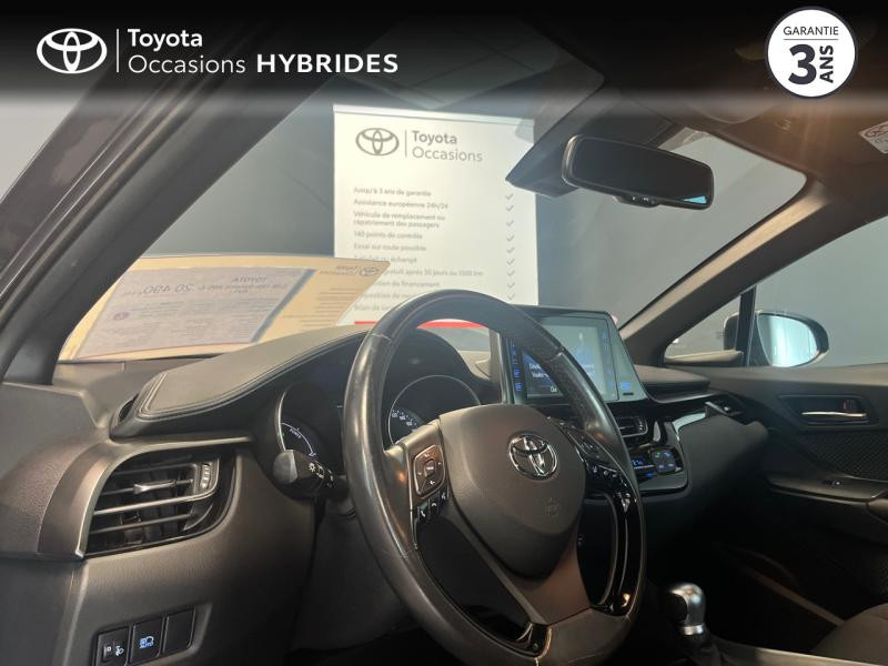 Photo 20 de l'offre de TOYOTA C-HR 122h Dynamic 2WD E-CVT à 19990€ chez Altis - Toyota Lorient