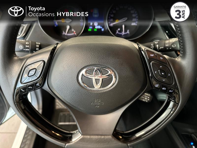 Photo 19 de l'offre de TOYOTA C-HR 122h Dynamic Business 2WD E-CVT + Programme Beyond Zero Academy MY20 à 24490€ chez Altis - Toyota Lorient