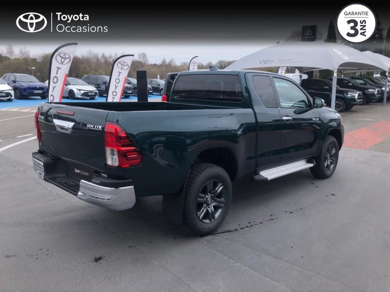 Photo 18 de l'offre de TOYOTA Hilux 2.4 D-4D X-Tra Cabine Légende 4WD BVA RC21 à 37590€ chez Altis - Toyota Lorient