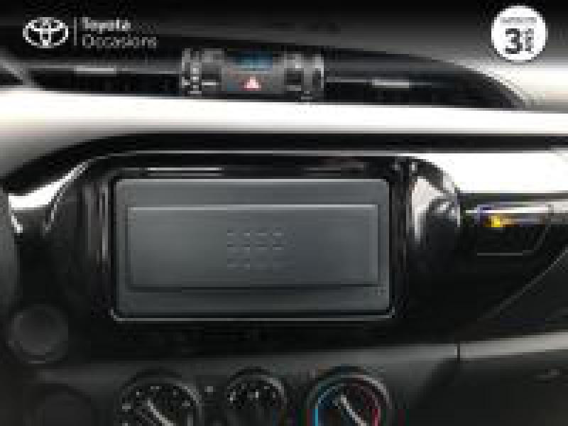 Photo 15 de l'offre de TOYOTA Hilux 2.4 D-4D Simple Cabine LeCap 2WD RC23 à 28490€ chez Altis - Toyota Lorient