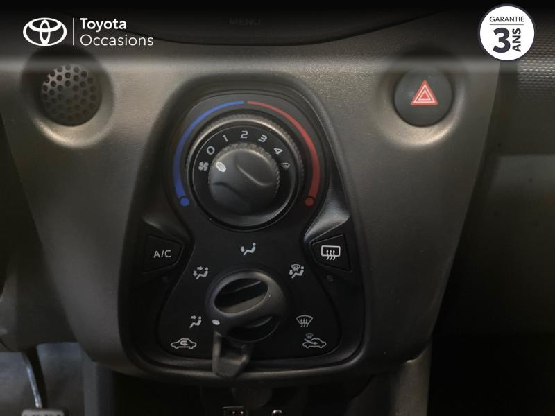 Photo 10 de l'offre de TOYOTA Aygo 1.0 VVT-i 72ch x-black 5p à 10990€ chez Altis - Toyota Lorient