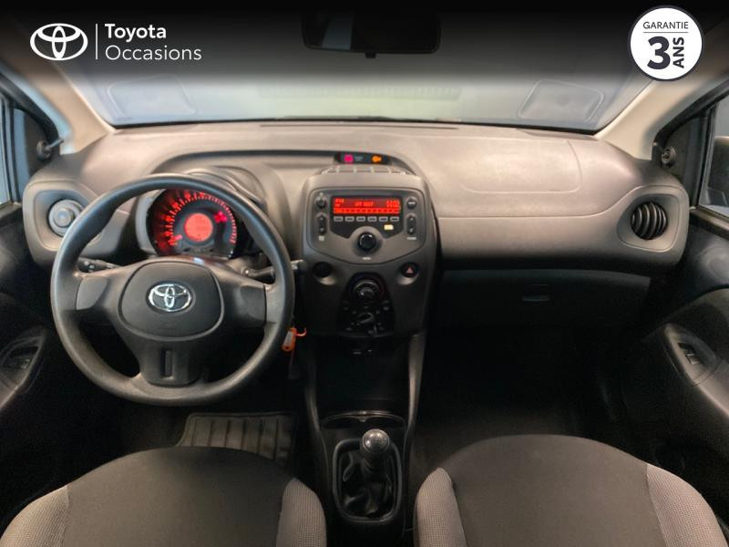 Photo 18 de l'offre de TOYOTA Aygo 1.0 VVT-i 72ch x-black 5p à 10990€ chez Altis - Toyota Lorient