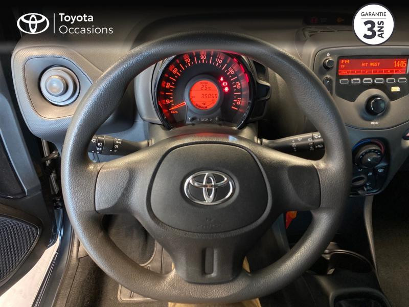 Photo 4 de l'offre de TOYOTA Aygo 1.0 VVT-i 72ch x-black 5p à 10990€ chez Altis - Toyota Lorient