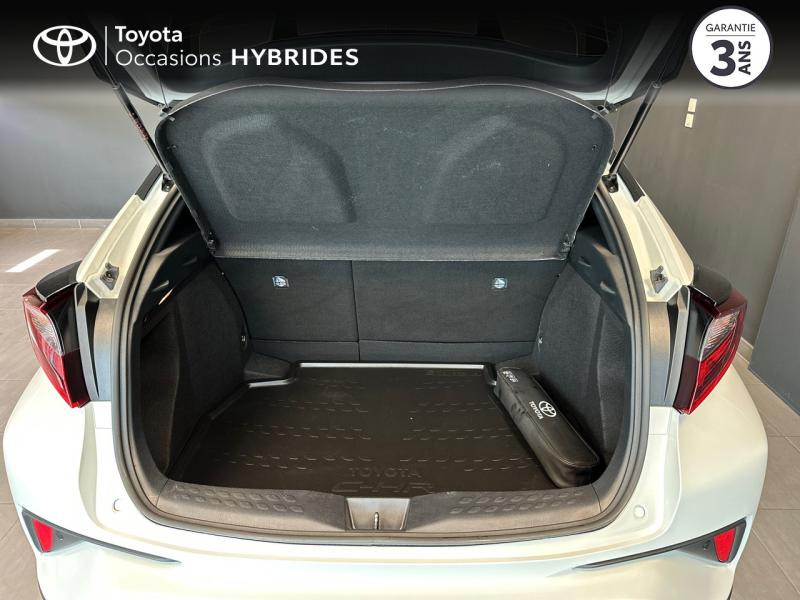 Photo 10 de l'offre de TOYOTA C-HR 122h Edition 2WD E-CVT MY20 à 23990€ chez Altis - Toyota Lorient