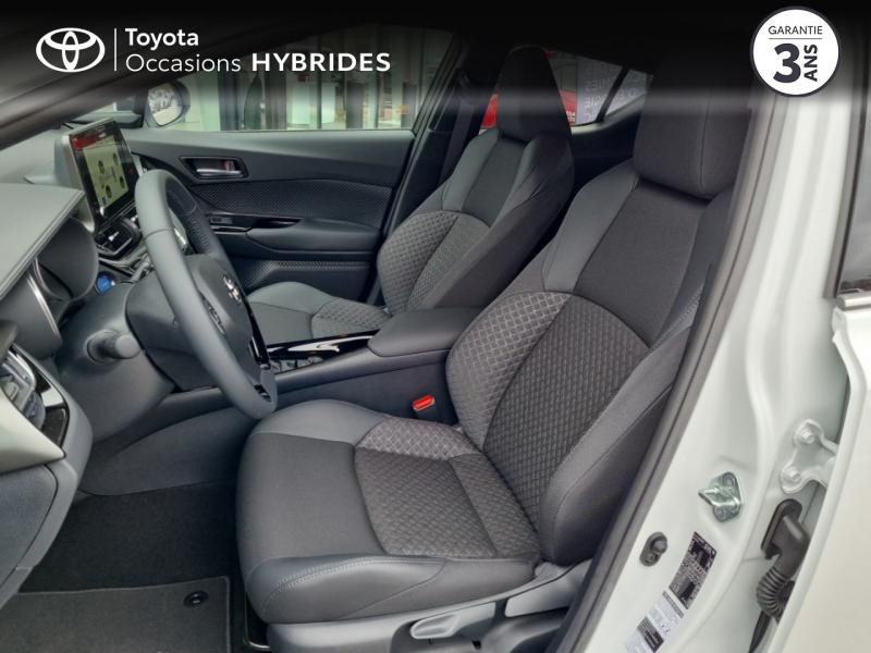 Photo 11 de l'offre de TOYOTA C-HR 184h Edition 2WD E-CVT MY22 à 31990€ chez Altis - Toyota Lorient