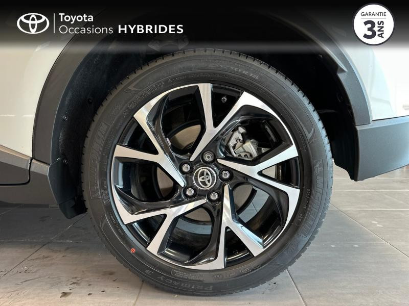 Photo 16 de l'offre de TOYOTA C-HR 122h Edition 2WD E-CVT MY20 à 23990€ chez Altis - Toyota Lorient