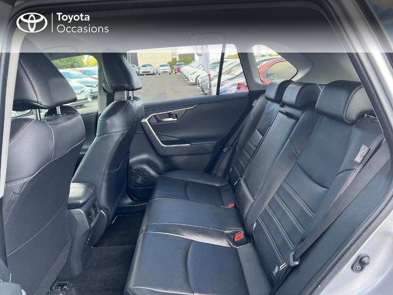 Photo 12 de l'offre de TOYOTA RAV4 Hybride 218ch Lounge 2WD MY21 à 43890€ chez Altis - Toyota Vannes