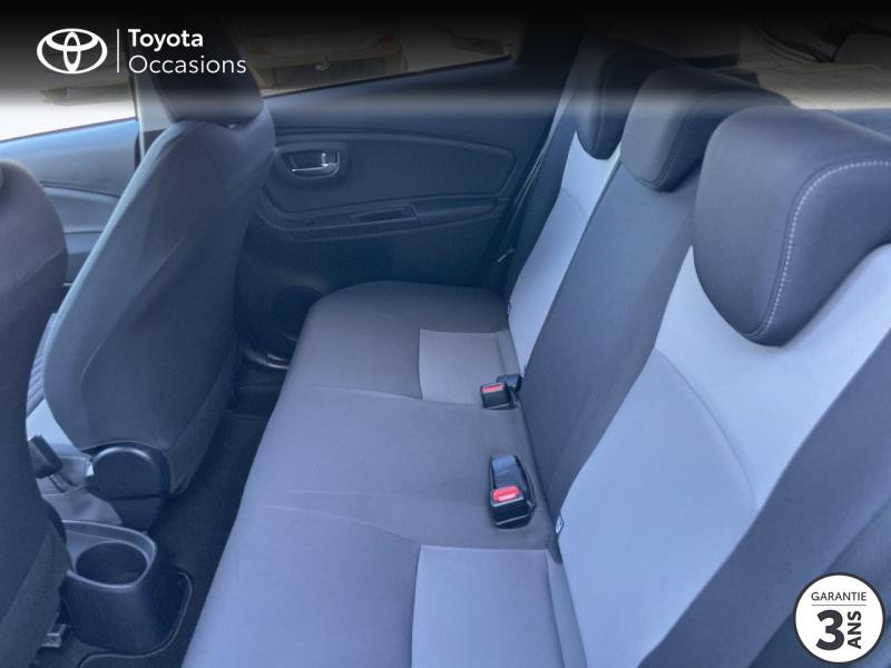 Photo 12 de l'offre de TOYOTA Yaris 70 VVT-i Design 5p RC18 à 13490€ chez Altis - Toyota Vannes