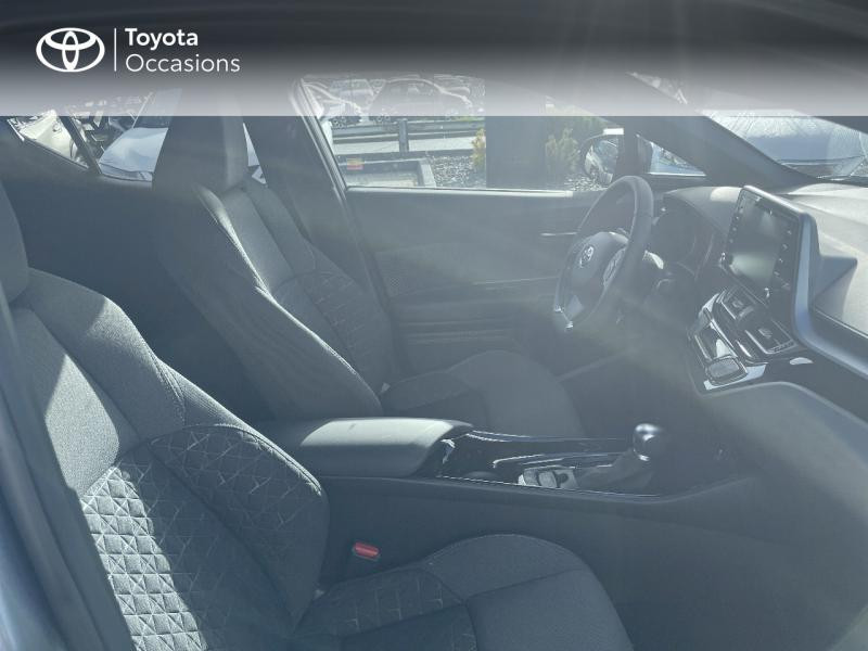 Photo 6 de l'offre de TOYOTA C-HR 122h Edition 2WD E-CVT MY20 à 31350€ chez Altis - Toyota Vannes