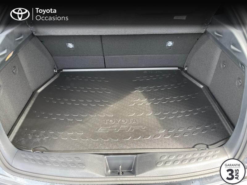 Photo 10 de l'offre de TOYOTA C-HR 184h Edition 2WD E-CVT MY22 à 31980€ chez Altis - Toyota Vannes