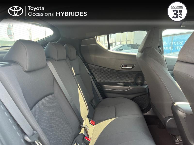 Photo 7 de l'offre de TOYOTA C-HR 122h Graphic 2WD E-CVT RC18 à 24980€ chez Altis - Toyota Vannes
