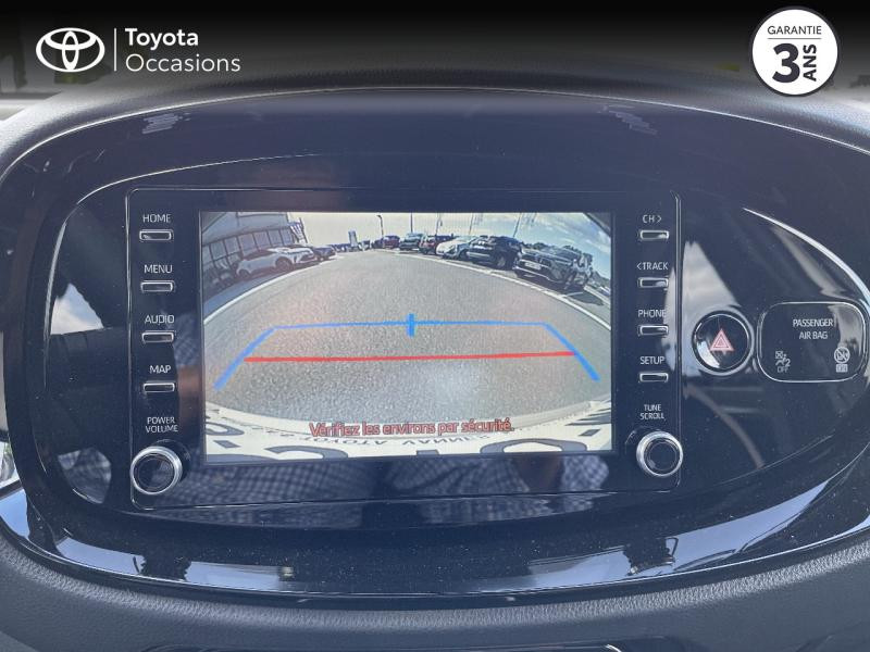 Photo 18 de l'offre de TOYOTA Aygo X 1.0 VVT-i 72ch Design 5p à 16990€ chez Altis - Toyota Vannes
