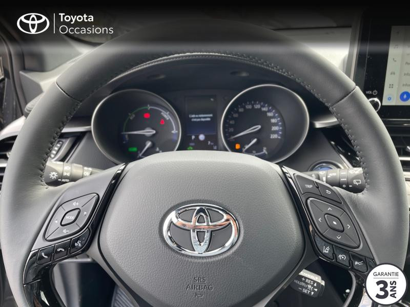 Photo 13 de l'offre de TOYOTA C-HR 184h Edition 2WD E-CVT MY22 à 31980€ chez Altis - Toyota Vannes