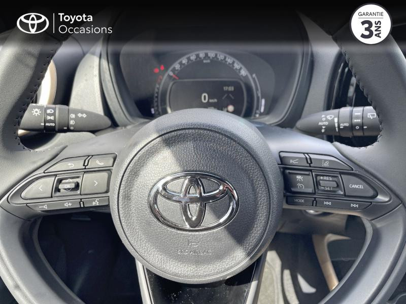 Photo 13 de l'offre de TOYOTA Aygo X 1.0 VVT-i 72ch Design 5p à 16990€ chez Altis - Toyota Vannes