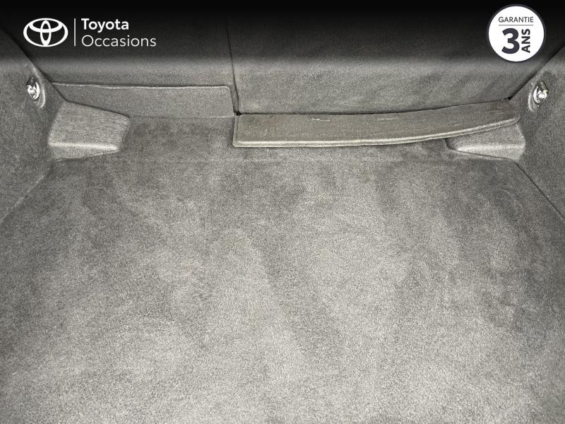 Photo 10 de l'offre de TOYOTA C-HR 122h Graphic 2WD E-CVT RC18 à 23480€ chez Altis - Toyota Vannes