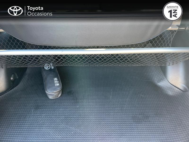 Photo 10 de l'offre de TOYOTA RAV4 143 D-4D Design 2WD à 18480€ chez Altis - Toyota Vannes