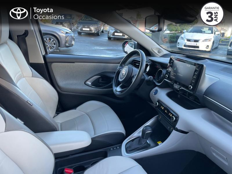 Photo 6 de l'offre de TOYOTA Yaris 116h Iconic 5p à 21980€ chez Altis - Toyota Vannes