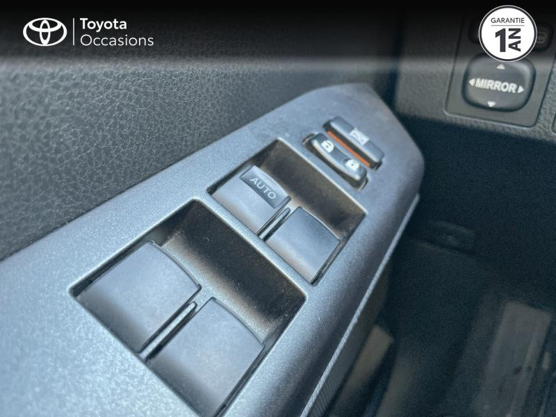 Photo 21 de l'offre de TOYOTA RAV4 143 D-4D Design 2WD à 18480€ chez Altis - Toyota Vannes