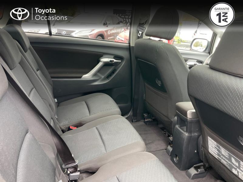 Photo 7 de l'offre de TOYOTA Verso 126 D-4D FAP SkyView 7 places à 7890€ chez Altis - Toyota Vannes
