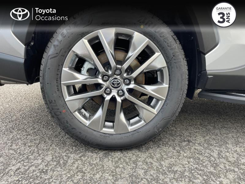 Photo 16 de l'offre de TOYOTA RAV4 Hybride 218ch Lounge 2WD MY22 à 49990€ chez Altis - Toyota Vannes