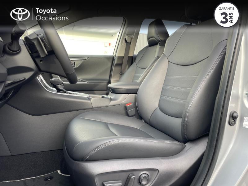 Photo 11 de l'offre de TOYOTA RAV4 Hybride 218ch Lounge 2WD MY22 à 49990€ chez Altis - Toyota Vannes