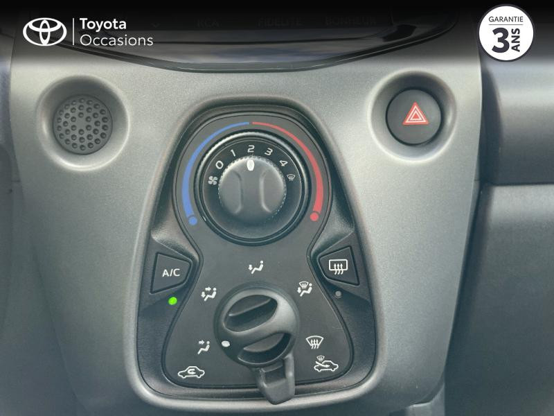 Photo 20 de l'offre de TOYOTA Aygo 1.0 VVT-i 72ch x-play 5p MY21 à 14980€ chez Altis - Toyota Vannes