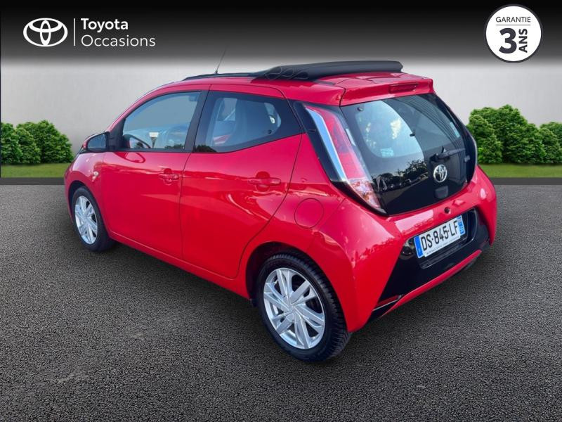 Photo 2 de l'offre de TOYOTA Aygo 1.0 VVT-i 69ch Stop&Start x-wave 5p à 9480€ chez Altis - Toyota Vannes