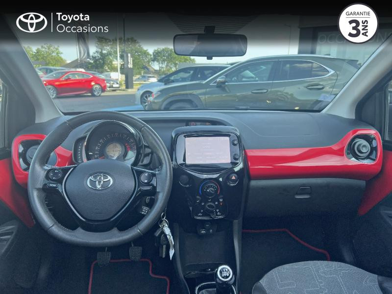 Photo 8 de l'offre de TOYOTA Aygo 1.0 VVT-i 69ch Stop&Start x-wave 5p à 9480€ chez Altis - Toyota Vannes