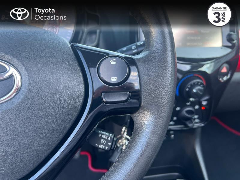 Photo 20 de l'offre de TOYOTA Aygo 1.0 VVT-i 69ch Stop&Start x-wave 5p à 9480€ chez Altis - Toyota Vannes