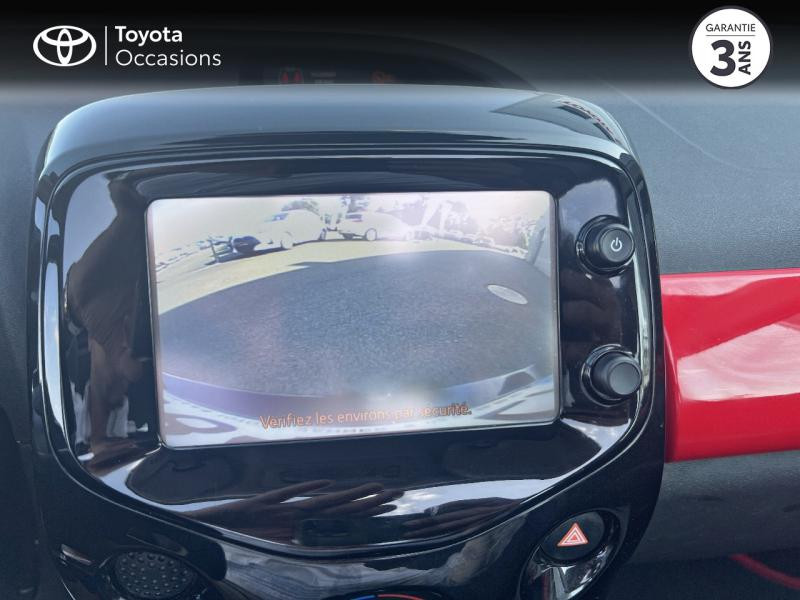 Photo 15 de l'offre de TOYOTA Aygo 1.0 VVT-i 69ch Stop&Start x-wave 5p à 9480€ chez Altis - Toyota Vannes