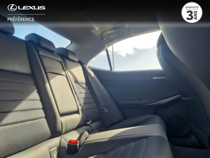 Photo 7 de l'offre de LEXUS IS 300h Pack Business Euro6d-T à 27980€ chez Altis - Toyota Vannes