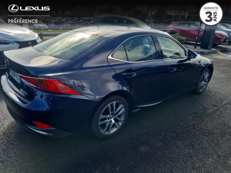 Photo 18 de l'offre de LEXUS IS 300h Pack Business Euro6d-T à 27980€ chez Altis - Toyota Vannes