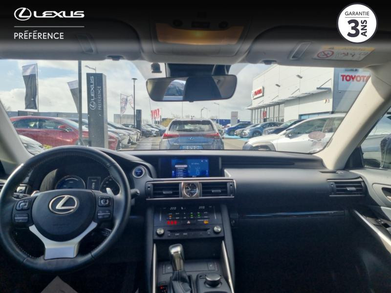 Photo 8 de l'offre de LEXUS IS 300h Pack Business Euro6d-T à 27980€ chez Altis - Toyota Vannes