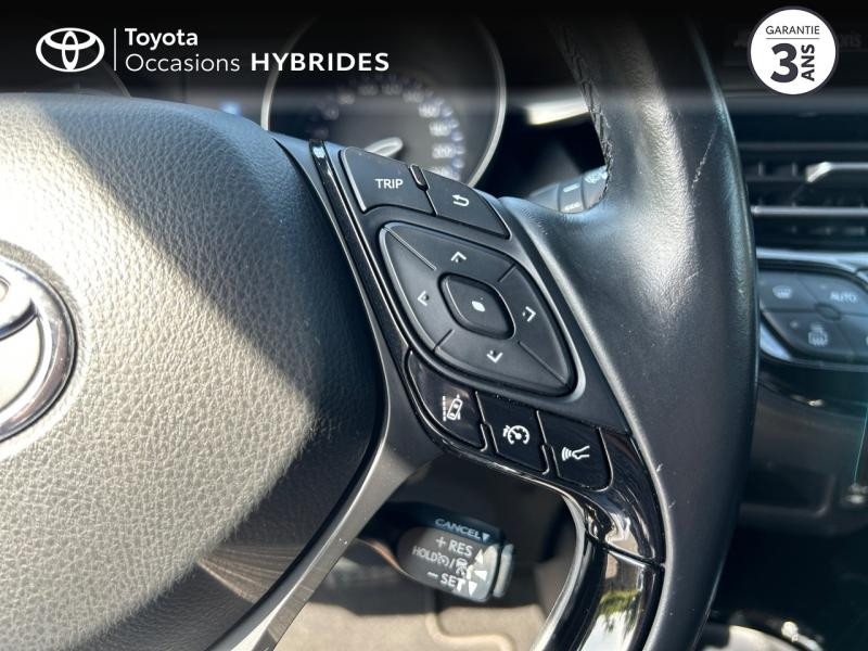 Photo 20 de l'offre de TOYOTA C-HR 122h Distinctive 2WD E-CVT RC18 à 21980€ chez Altis - Toyota Vannes