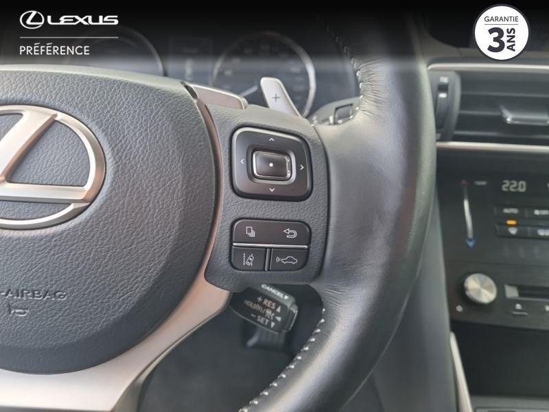 Photo 20 de l'offre de LEXUS IS 300h Pack Business Euro6d-T à 27980€ chez Altis - Toyota Vannes