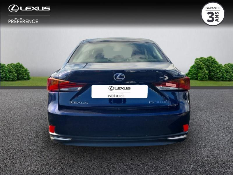 Photo 4 de l'offre de LEXUS IS 300h Pack Business Euro6d-T à 27980€ chez Altis - Toyota Vannes