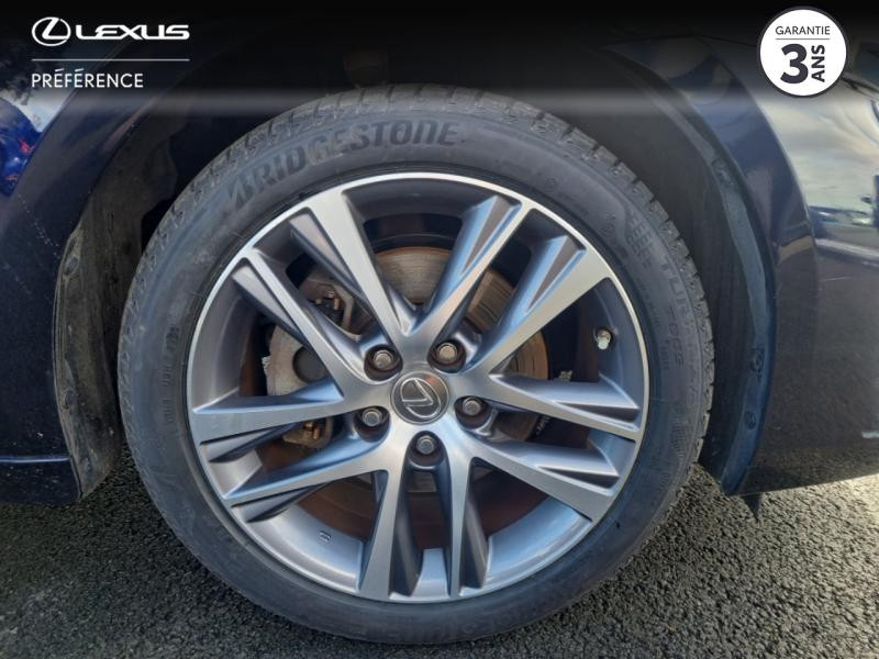 Photo 16 de l'offre de LEXUS IS 300h Pack Business Euro6d-T à 27980€ chez Altis - Toyota Vannes