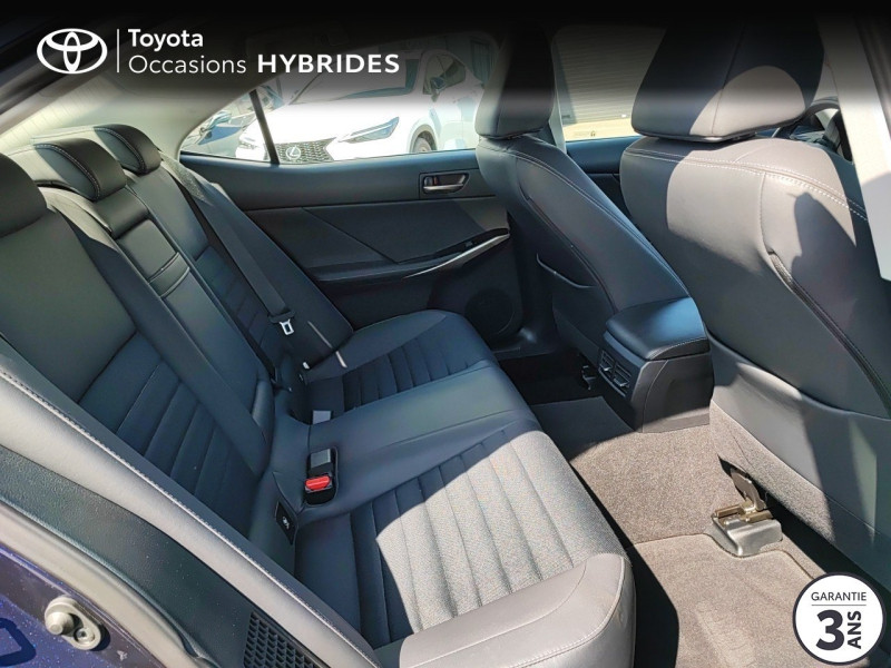 Photo 7 de l'offre de LEXUS IS 300h Euro6d-T à 25980€ chez Altis - Toyota Vannes