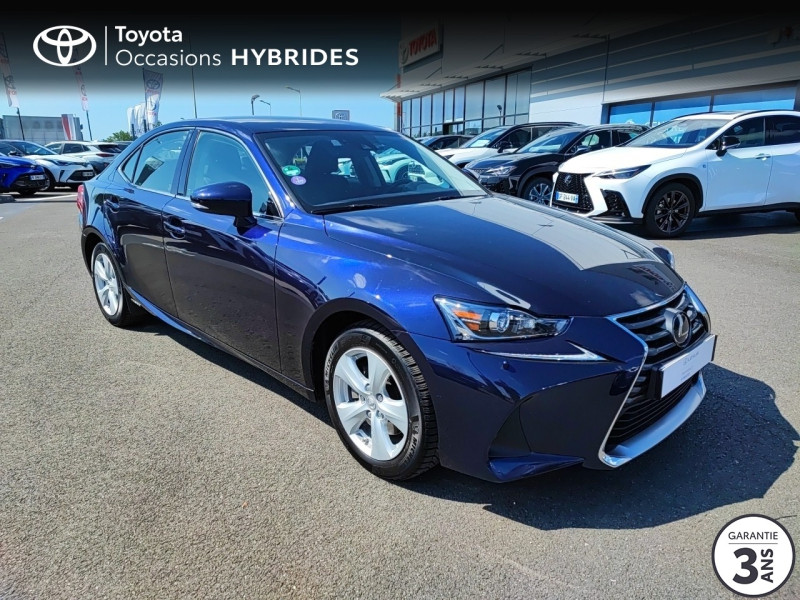 Photo 19 de l'offre de LEXUS IS 300h Euro6d-T à 25980€ chez Altis - Toyota Vannes