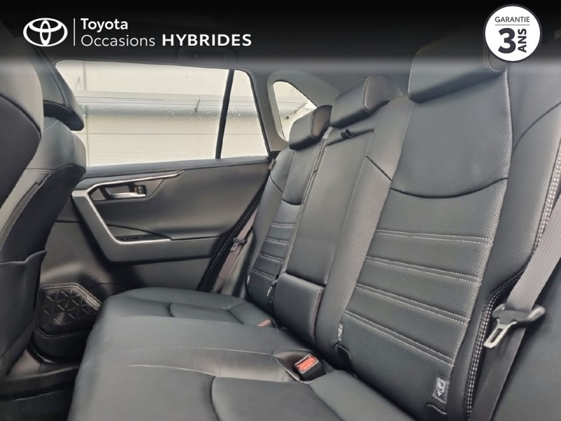 Photo 4 de l'offre de TOYOTA RAV4 2.5 Hybride 218ch Lounge 2WD MY23 à 49980€ chez Altis - Toyota Vannes