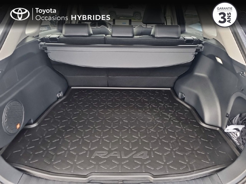 Photo 24 de l'offre de TOYOTA RAV4 2.5 Hybride 218ch Lounge 2WD MY23 à 49980€ chez Altis - Toyota Vannes