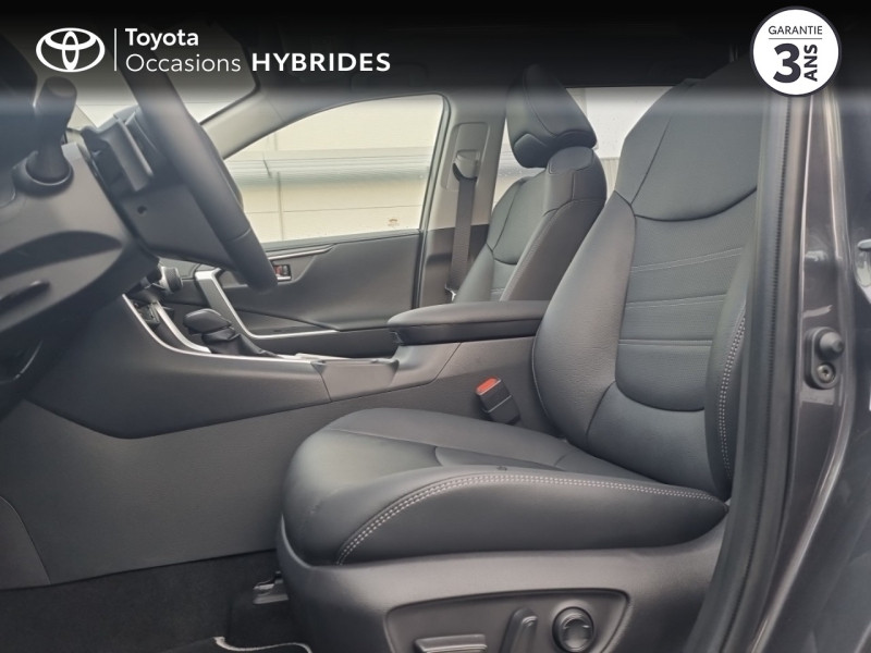 Photo 3 de l'offre de TOYOTA RAV4 2.5 Hybride 218ch Lounge 2WD MY23 à 49980€ chez Altis - Toyota Vannes
