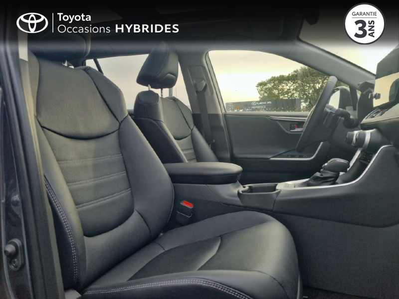 Photo 20 de l'offre de TOYOTA RAV4 2.5 Hybride 218ch Lounge 2WD MY23 à 49980€ chez Altis - Toyota Vannes