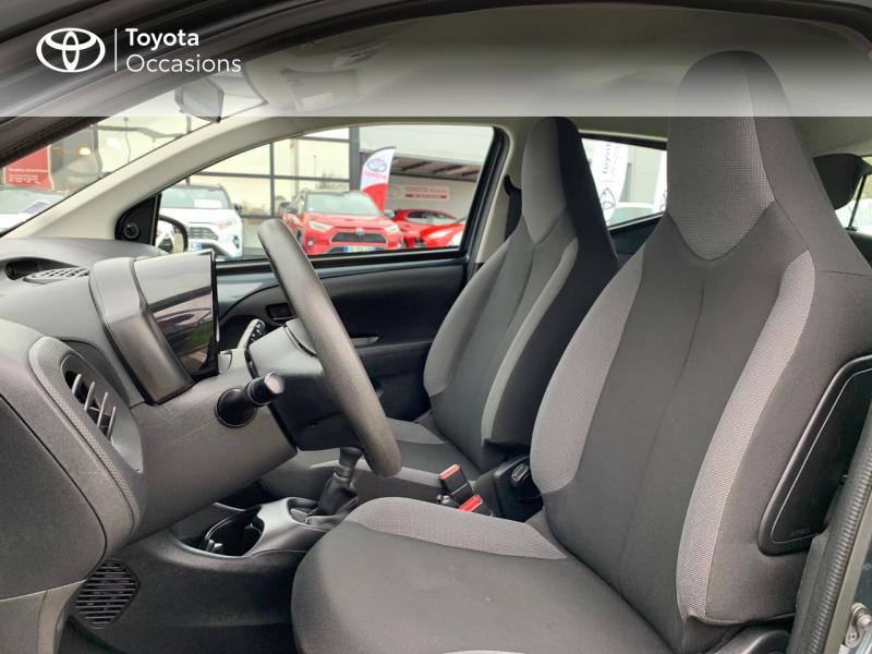 Photo 11 de l'offre de TOYOTA Aygo 1.0 VVT-i 69ch x 5p à 8990€ chez Altis - Toyota Pontivy