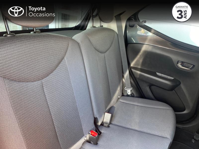 Photo 7 de l'offre de TOYOTA Aygo 1.0 VVT-i 72ch x-play 5P MY19 à 12290€ chez Altis - Toyota Pontivy